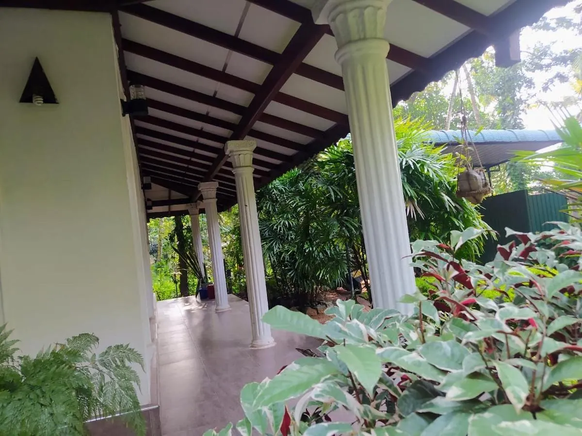 Hawaya Villa Katunayake Guest house